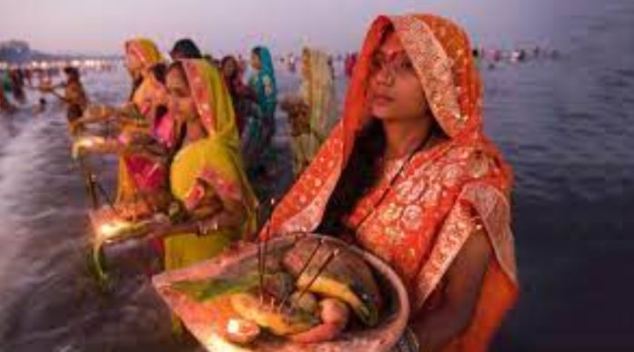 दिल्ली में छठ पूजा पर शुरू हुई सियासत आप ने बीजेपी पर लगाए ये आरोप दिल्ली में छठ पूजा पर शुरू हुई सियासत आप ने बीजेपी पर लगाए ये आरोप