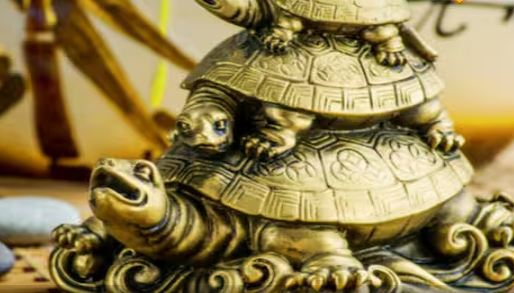 बस इस मूर्ति को घर में रखें… और देखें कैसे हर मुश्किल से निकल कर आपको कामयाबी है मिलती! बस इस मूर्ति को घर में रखें… और देखें कैसे हर मुश्किल से निकल कर आपको कामयाबी है मिलती!