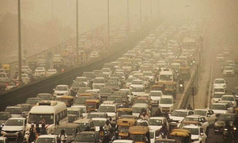 दिल्ली में जहरीली धुंध छाई, AQI में मामूली सुधार दिल्ली में जहरीली धुंध छाई, AQI में मामूली सुधार