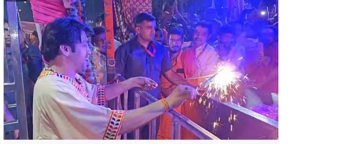विरोधियों के नाम के फोड़े बम विरोधियों के नाम के फोड़े बम