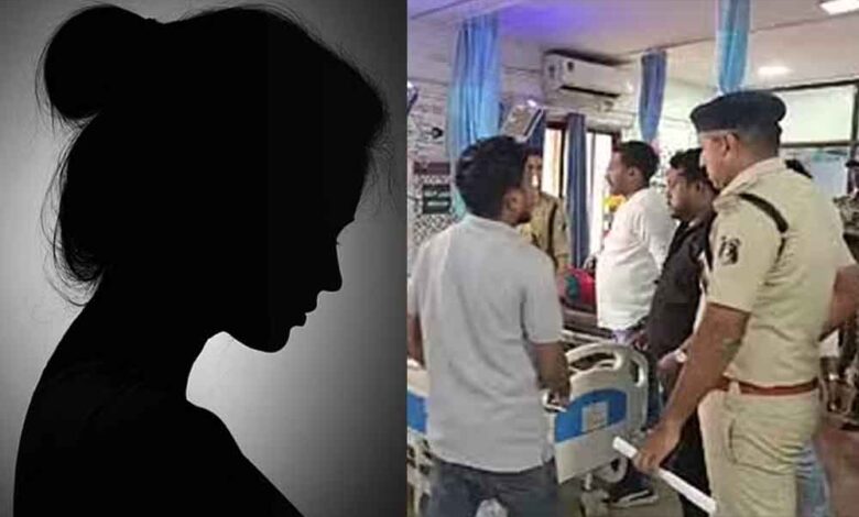 छत्तीसगढ़-कोण्डागांव में युवती को दो साल रखा कैद, गुप्तांग और नाजुक हिस्सों को केमिकल से जलाया छत्तीसगढ़-कोण्डागांव में युवती को दो साल रखा कैद, गुप्तांग और नाजुक हिस्सों को केमिकल से जलाया