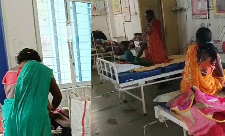 छत्तीसगढ़-बलरामपुर के अस्पताल में प्रसूता को हुई ओवर ब्लीडिंग, नर्स ने परिजनों से कराई पूरे वार्ड की धुलाई छत्तीसगढ़-बलरामपुर के अस्पताल में प्रसूता को हुई ओवर ब्लीडिंग, नर्स ने परिजनों से कराई पूरे वार्ड की धुलाई