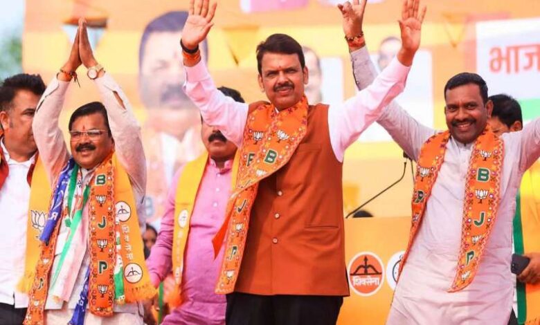 महाराष्ट्र चुनाव परिणाम 2024 LIVE: महाराष्ट्र में महायुति सरकार, समर्थकों ने ढोल-नगाड़ों और पटाखों के साथ मनाया जश्न महाराष्ट्र चुनाव परिणाम 2024 LIVE: महाराष्ट्र में महायुति सरकार, समर्थकों ने ढोल-नगाड़ों और पटाखों के साथ मनाया जश्न