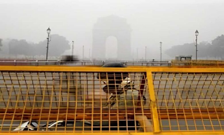 Delhi AQI Today: सरकारी कर्मचारी करेंगे घर से काम, 500 से थोड़ा नीचे आया AQI का मीटर, जानें NCR का हाल Delhi AQI Today: सरकारी कर्मचारी करेंगे घर से काम, 500 से थोड़ा नीचे आया AQI का मीटर, जानें NCR का हाल