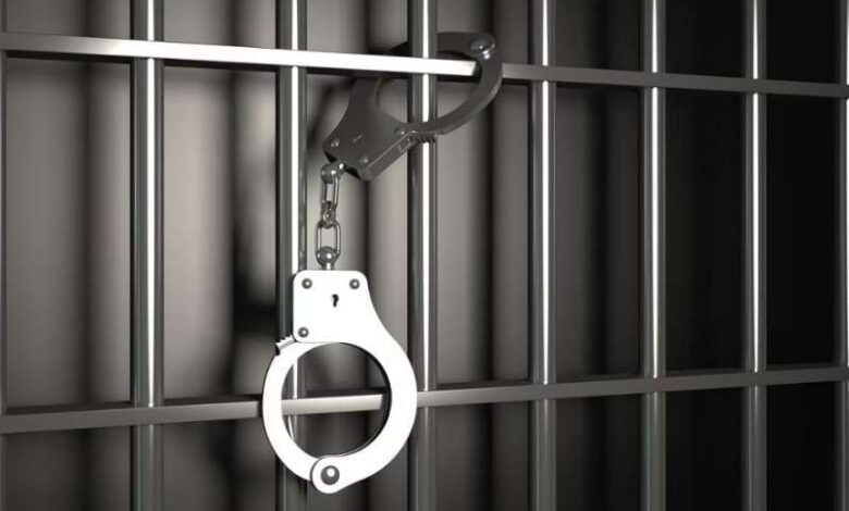 एटीएम तोड़फोड़ और चोरी की कोशिश करने वाले युवक को पुलिस ने किया गिरफ्तार एटीएम तोड़फोड़ और चोरी की कोशिश करने वाले युवक को पुलिस ने किया गिरफ्तार