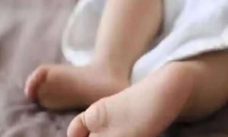 नवजात शिशुओं की मौत, शवों की पहचान के लिए उठी डीएनए की मांग नवजात शिशुओं की मौत, शवों की पहचान के लिए उठी डीएनए की मांग