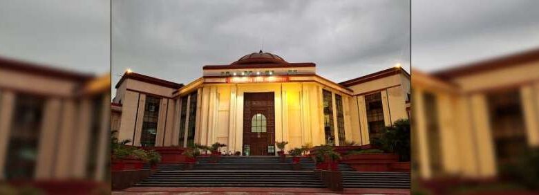  हाईकोर्ट के न्यायालय आयुक्त ने देखा दुर्ग की सडक़ों पर ब्लैक स्पॉट को
