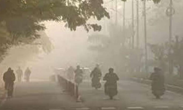 देश में इन दिनों तीन तरह का मौसम सक्रिय देश में इन दिनों तीन तरह का मौसम सक्रिय