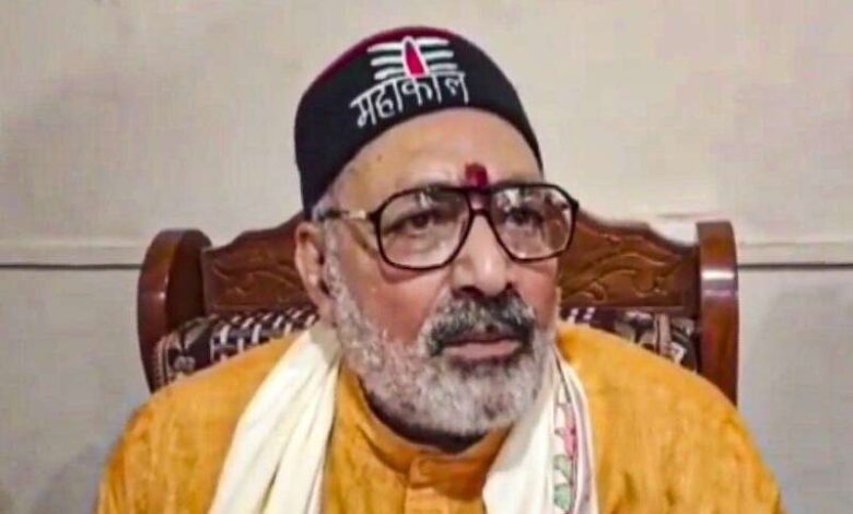 गिरिराज का अखिलेश और राहुल गांधी पर तंज, संभल जाने वाले बांग्लादेश में हिंदुओं पर हो रहे अत्याचार पर कुछ कहे गिरिराज का अखिलेश और राहुल गांधी पर तंज, संभल जाने वाले बांग्लादेश में हिंदुओं पर हो रहे अत्याचार पर कुछ कहे