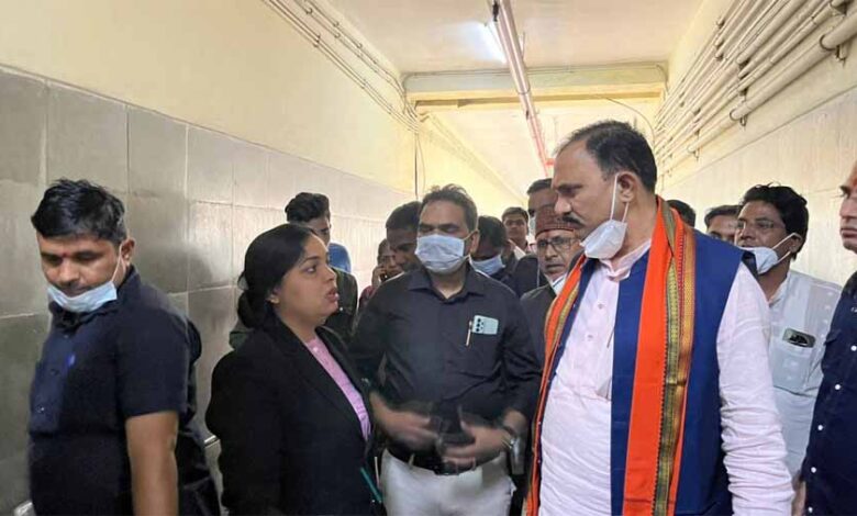 अम्बेडकर अस्पताल में आग: स्वास्थ्य मंत्री ने किया मौके का निरीक्षण, तीन दिन के भीतर जाँच रिपोर्ट प्रस्तुत करने के दिए निर्देश