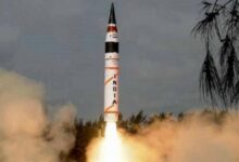 INS सूरत हजीरा पोर्ट पर तैनात, एंटी शिप और एंटी एयरक्राफ्ट फायरिंग की प्रैक्टिस