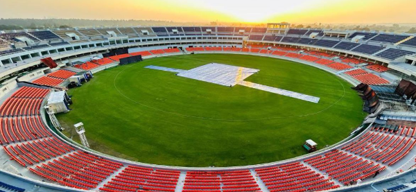 IND vs SA 4th T20I: जोहान्सबर्ग की पिच पर बैटर्स या बॉलर्स, कौन मारेगा बाजी? IND vs SA 4th T20I: जोहान्सबर्ग की पिच पर बैटर्स या बॉलर्स, कौन मारेगा बाजी?