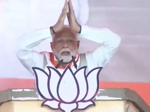 कांग्रेस की जाति जनगणना उलझाने की साजिश, एक रहेंगे तो सेफ रहेंगे: मोदी