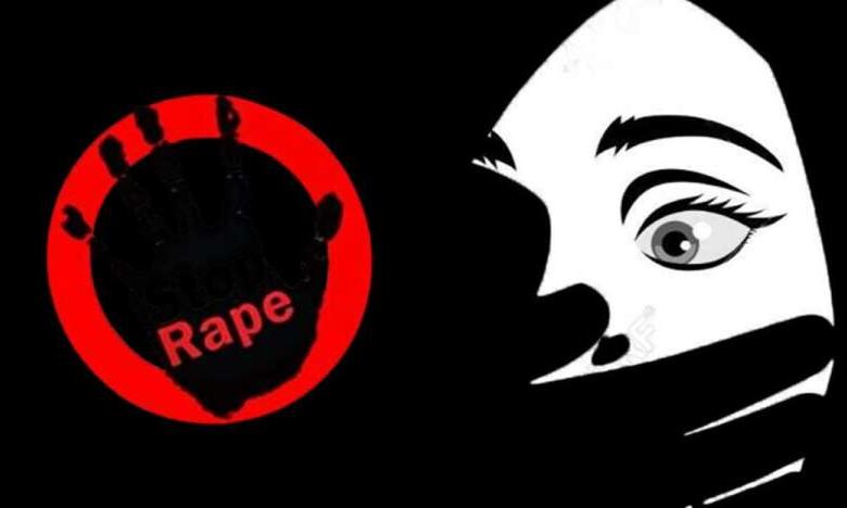 बिहार के पूर्णिया में 17 साल की युवती से रेप, 2 हजार रुपये देकर मामले दबाने की कोशिश बिहार के पूर्णिया में 17 साल की युवती से रेप, 2 हजार रुपये देकर मामले दबाने की कोशिश