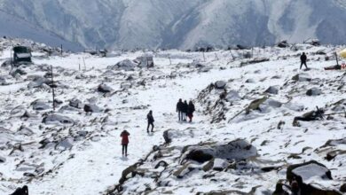 जम्मू-कश्मीर और लद्दाख में बर्फबारी शुरु, मैदानी इलाकों में दिखा असर
