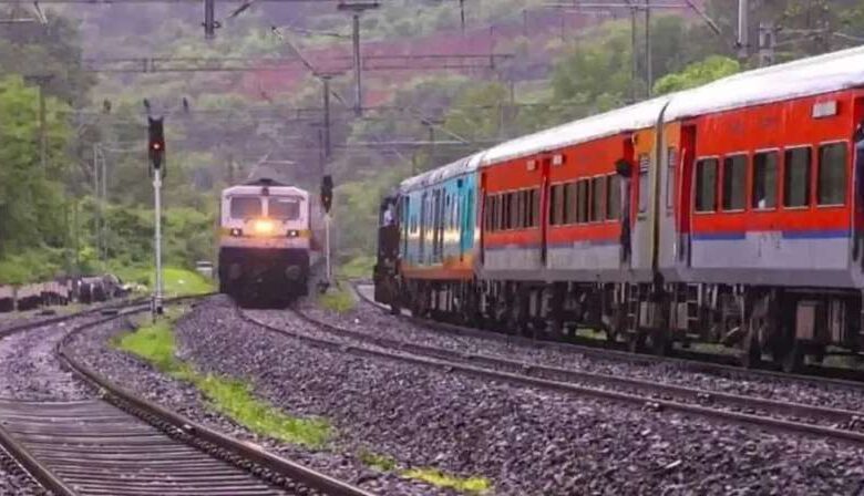 कोहरे के कारण 3 महीने तक 48 ट्रेनें रहेंगी कैंसिल कोहरे के कारण 3 महीने तक 48 ट्रेनें रहेंगी कैंसिल