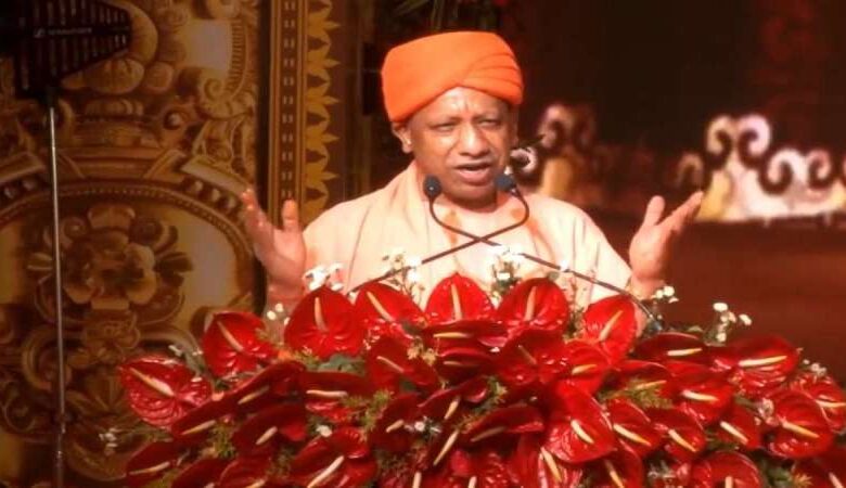 मैं एक योगी, मेरे लिए सबसे पहले देश : योगी आदित्यनाथ मैं एक योगी, मेरे लिए सबसे पहले देश : योगी आदित्यनाथ