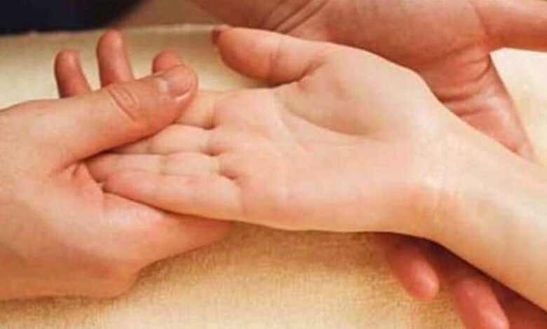 हृदय रेखा छोटी सा फिर हल्कीं होना अच्छा नहीं हृदय रेखा छोटी सा फिर हल्कीं होना अच्छा नहीं