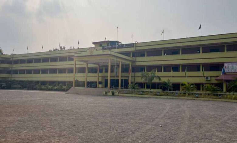 सेंट जोसेफ सीनियर सेकेण्डरी स्कूल में नाबालिग छात्रा के साथ दुष्कर्म सेंट जोसेफ सीनियर सेकेण्डरी स्कूल में नाबालिग छात्रा के साथ दुष्कर्म