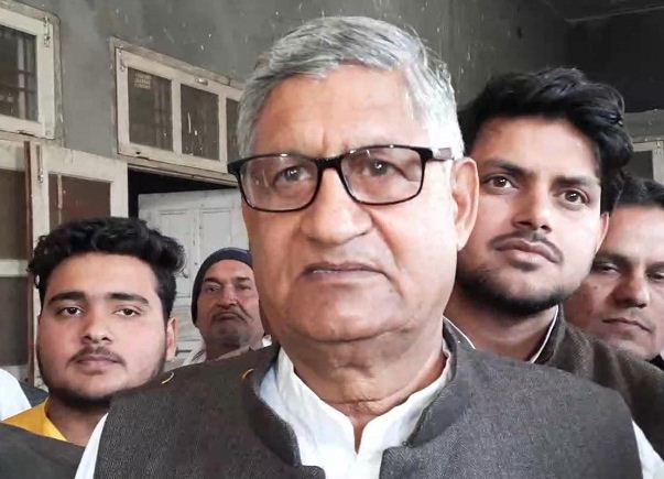 बीजेपी सांसद ने किसानों को लेकर दिया विवादित बयान, राजनीति गरमाई बीजेपी सांसद ने किसानों को लेकर दिया विवादित बयान, राजनीति गरमाई