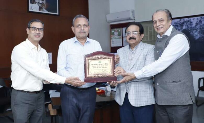एमपी ट्रांसको राष्ट्रीय स्तर पर प्रतिष्ठित राजभाषा शील्ड से सम्मानित एमपी ट्रांसको राष्ट्रीय स्तर पर प्रतिष्ठित राजभाषा शील्ड से सम्मानित