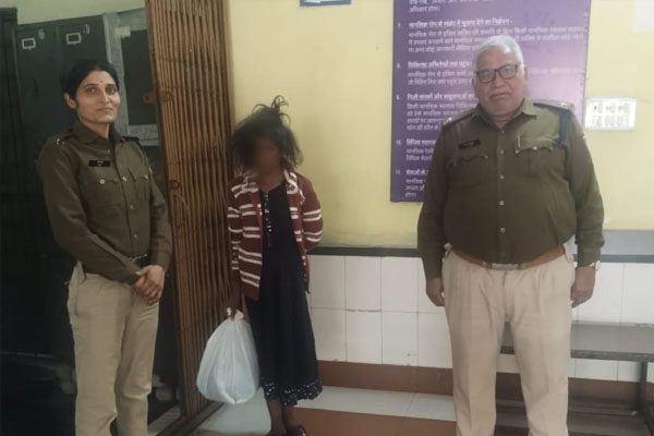 बेसहारा भटकती विक्षिप्त नवयुवती को रेस्क्यू कर कोतवाली पुलिस ने दिया सहारा स्टेट मेन्टल हेल्थ हॉस्पिटल, बिलासपुर में कराया दाखिल बेसहारा भटकती विक्षिप्त नवयुवती को रेस्क्यू कर कोतवाली पुलिस ने दिया सहारा स्टेट मेन्टल हेल्थ हॉस्पिटल, बिलासपुर में कराया दाखिल