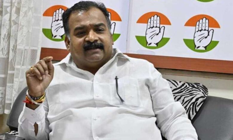 कांग्रेस सांसद टैगोर ने सेना मुख्यालय से युद्ध की तस्वीर हटाने को लेकर दिया स्थगन कांग्रेस सांसद टैगोर ने सेना मुख्यालय से युद्ध की तस्वीर हटाने को लेकर दिया स्थगन