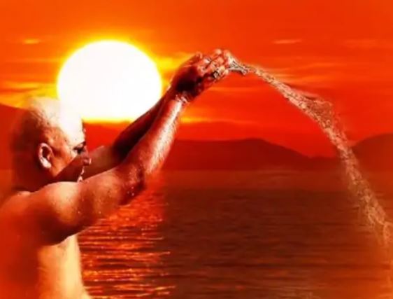 सूर्य पूजा के लिए उत्तम माना जाता है पौष का महीना, इन 4 चीजों के दान से मिलेगा मान-सम्मान, दूर होगी परेशानी! सूर्य पूजा के लिए उत्तम माना जाता है पौष का महीना, इन 4 चीजों के दान से मिलेगा मान-सम्मान, दूर होगी परेशानी!
