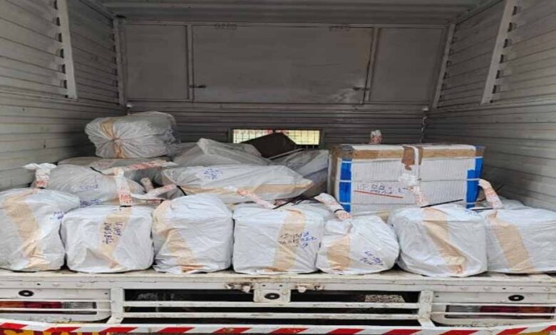 पुलिस चेकिंग के दौरान 9 करोड़ की 928 किलो चांदी का जखीरा किया बरामद पुलिस चेकिंग के दौरान 9 करोड़ की 928 किलो चांदी का जखीरा किया बरामद