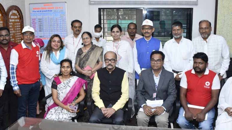 राज्यपाल रमेन डेका ने टी. बी. मरीजों के लिए प्रदाय किए फुड बास्केट राज्यपाल रमेन डेका ने टी. बी. मरीजों के लिए प्रदाय किए फुड बास्केट