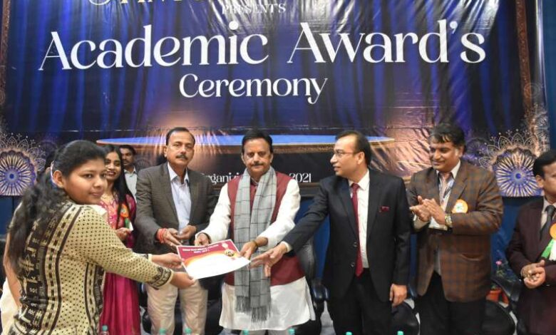 मानवता की सेवा में अग्रणी रहकर क्षेत्र का नाम करें रोशन – उप मुख्यमंत्री शुक्ल मानवता की सेवा में अग्रणी रहकर क्षेत्र का नाम करें रोशन – उप मुख्यमंत्री शुक्ल