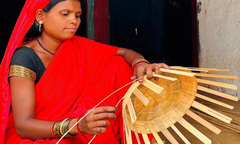 नारी शक्ति का हुआ सम्मान महतारी वंदन ने बढ़ाया मान नारी शक्ति का हुआ सम्मान महतारी वंदन ने बढ़ाया मान
