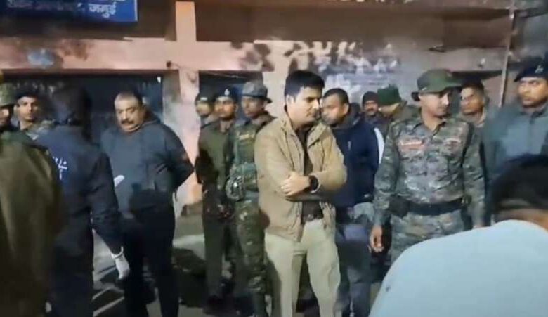 पुलिस वाहन और ट्रैक्टर के बीच जोरदार टक्कर: ट्रैक्टर चालक की मौत, 4 पुलिसकर्मी घायल पुलिस वाहन और ट्रैक्टर के बीच जोरदार टक्कर: ट्रैक्टर चालक की मौत, 4 पुलिसकर्मी घायल