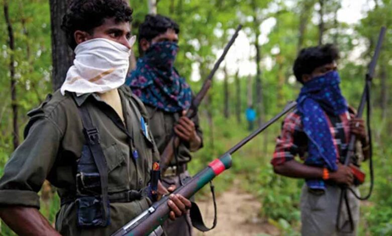 शाह के दौरे के पहले नक्सलियों की कायराना हरकत, ग्रामीणों को निशाना बनाकर की  हत्या