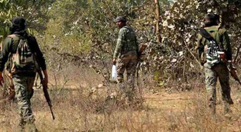 बस्तर में नक्सलियों का आतंक – 18 दिनों में 10 लोगों की हत्या, पुलिस मुखबिरी का आरोप बस्तर में नक्सलियों का आतंक – 18 दिनों में 10 लोगों की हत्या, पुलिस मुखबिरी का आरोप