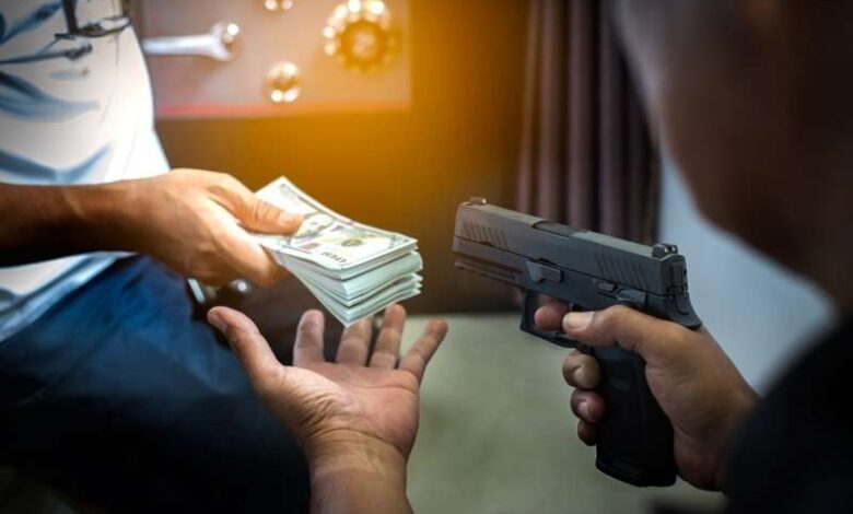 नागदा में शराब ठेकेदार के आफिस से 18.30 लाख की डकैती नागदा में शराब ठेकेदार के आफिस से 18.30 लाख की डकैती