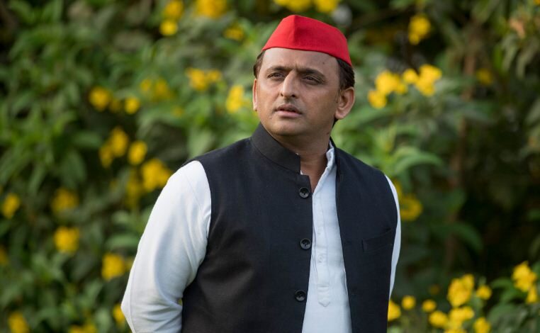 अखिलेश यादव ने कहा – पहले अपना डीएनए टेस्ट कराएं योगी आदित्यनाथ 