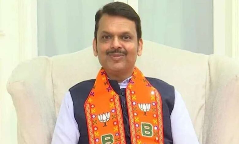 फडणवीस तीसरी बार मुख्यमंत्री पद की लेंगे शपथ, विधायक दल के नेता चुने गए फडणवीस तीसरी बार मुख्यमंत्री पद की लेंगे शपथ, विधायक दल के नेता चुने गए