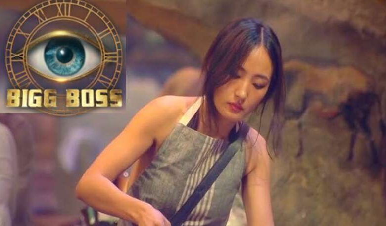 Bigg Boss 18: टाइम गॉड बनने के लिए चूम दरांग के फैसले से मचा बवाल, प्रतियोगियों ने जताई नाराजगी Bigg Boss 18: टाइम गॉड बनने के लिए चूम दरांग के फैसले से मचा बवाल, प्रतियोगियों ने जताई नाराजगी