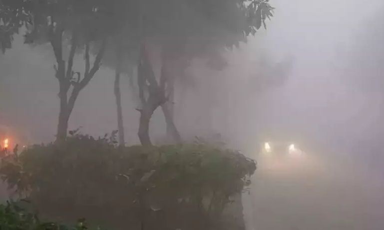 दिल्ली समेत उत्तर भारत में कड़ाके की ठंड, तापमान में गिरावट का अनुमान दिल्ली समेत उत्तर भारत में कड़ाके की ठंड, तापमान में गिरावट का अनुमान