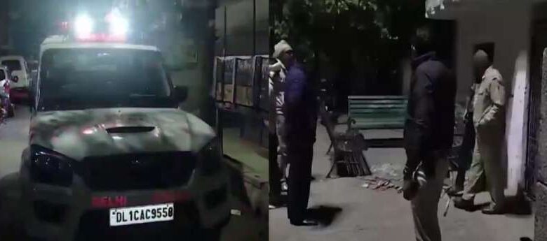 दिल्ली में युवक पर जानलेवा हमला, पांच गोलियां लगने से हालत गंभीर दिल्ली में युवक पर जानलेवा हमला, पांच गोलियां लगने से हालत गंभीर