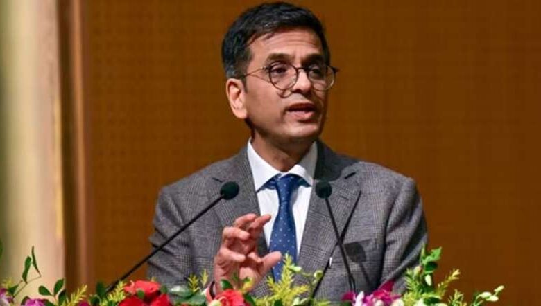 जस्टिस नरीमन के सवालों पर चंद्रचूड़ ने दी सफाई, कहा- फैसला 1000 पन्नों की गहन जांच का नतीजा
