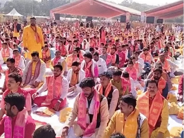 भोपाल में बना गीतापाठ का वर्ल्ड रिकॉर्ड भोपाल में बना गीतापाठ का वर्ल्ड रिकॉर्ड