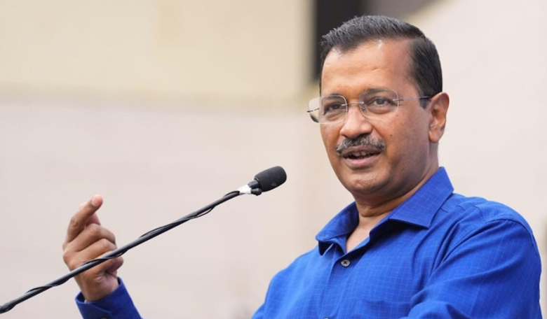केजरीवाल झुकेगा नहीं: आप का भाजपा पर पुष्पा वाला पलटवार केजरीवाल झुकेगा नहीं: आप का भाजपा पर पुष्पा वाला पलटवार