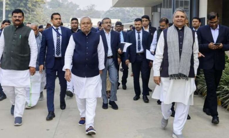 नीतीश कुमार ने शुरु की प्रगति यात्रा, भाजपा नेता रहे नदारद……….क्या बिहार में खेला होना बाकी  नीतीश कुमार ने शुरु की प्रगति यात्रा, भाजपा नेता रहे नदारद……….क्या बिहार में खेला होना बाकी