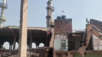 क्या सुप्रीम कोर्ट के दिशा-निर्देशों की अनदेखी की गई? नूरी मस्जिद पर बुलडोजर चलने के बाद विवाद शुरू हो गया