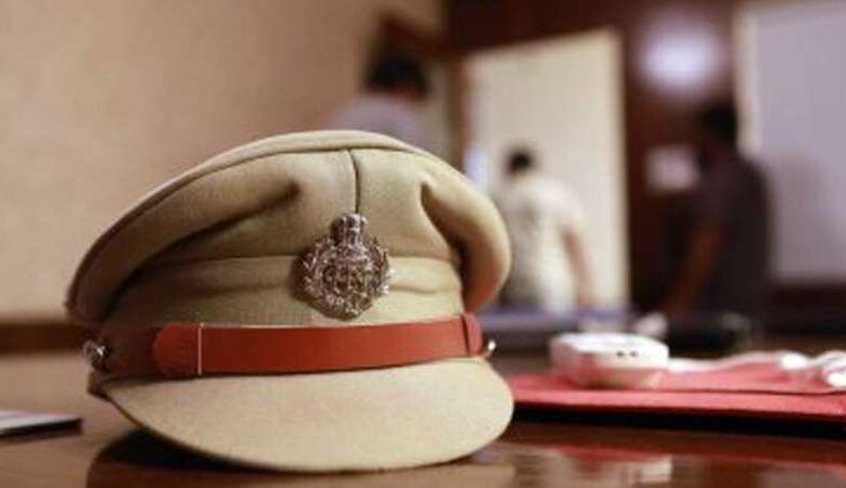 पति की मौत हुई तो महिला को कहा डायन, गांव वालों ने विधवा को निर्वस्त्र कर पीटा; केस दर्ज पति की मौत हुई तो महिला को कहा डायन, गांव वालों ने विधवा को निर्वस्त्र कर पीटा; केस दर्ज