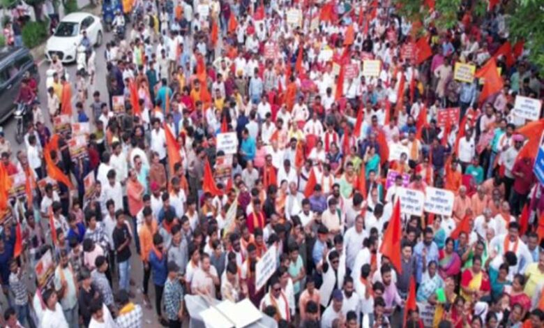 बांग्लादेश के खिलाफ लाखों हिन्दू सड़कों पर उतरे, बड़े पैमाने पर हुआ प्रदर्शन