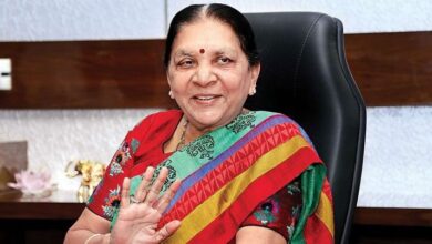 तहसीलदार के नाम से गवर्नर आनंदी बेन को फर्जी नोटिस, राज्यपाल की नाराजगी पर अफसरों में हड़कंप