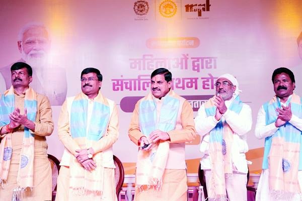 अनोखा होटल, सिर्फ फीमेल स्टॉफ